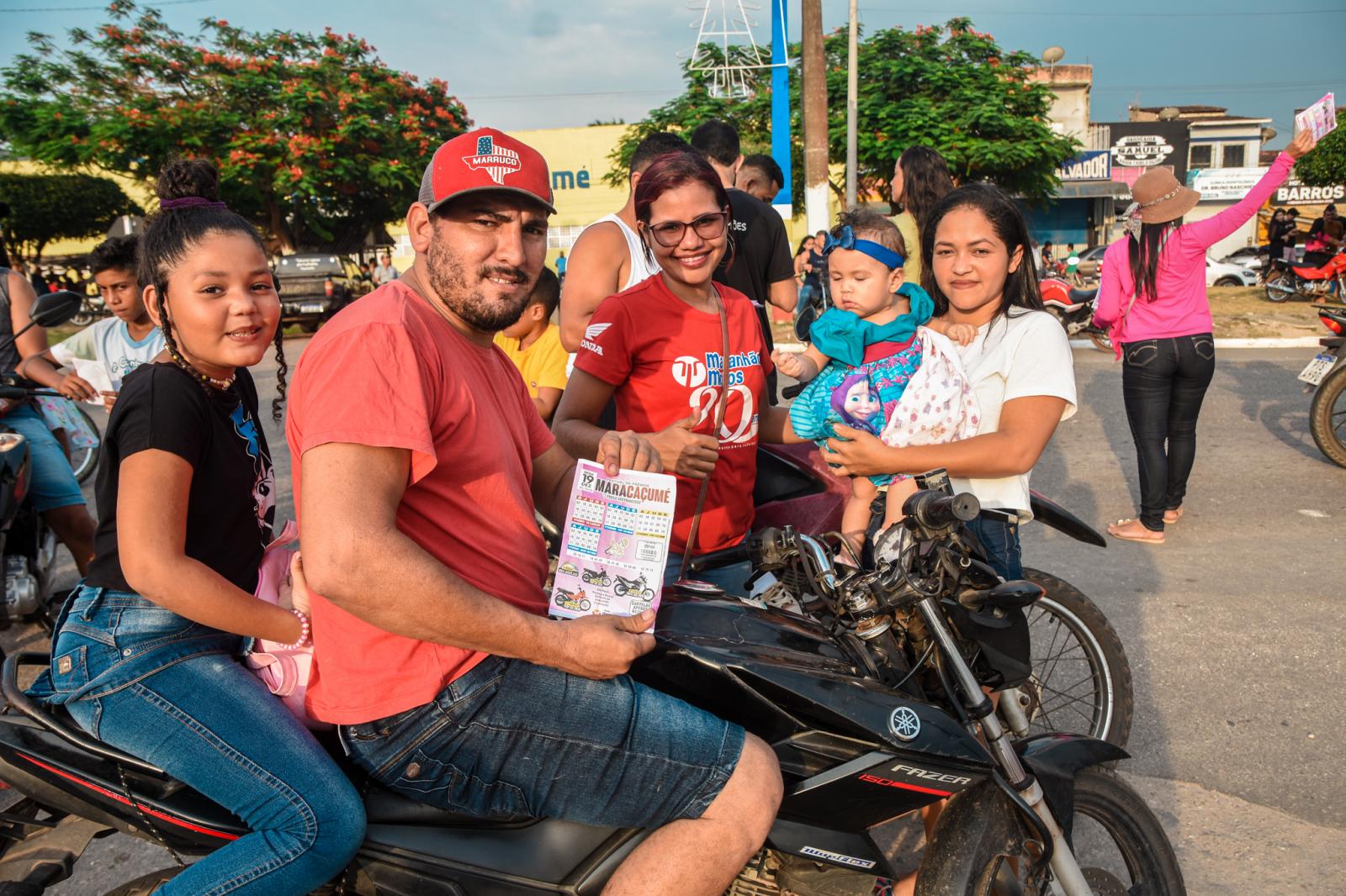 Festival de Prêmios de Maracaçumé reúne multidão em Praça Pública