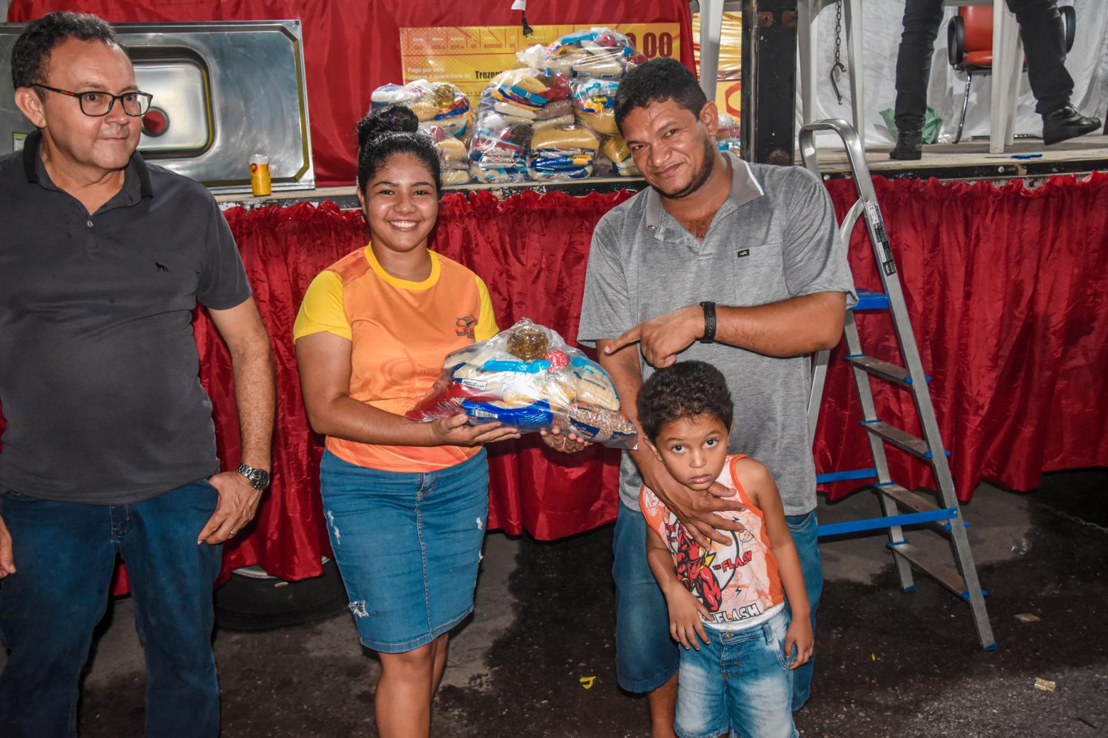 Show de Prêmios encerra ano de sucesso do Grupo Lemos