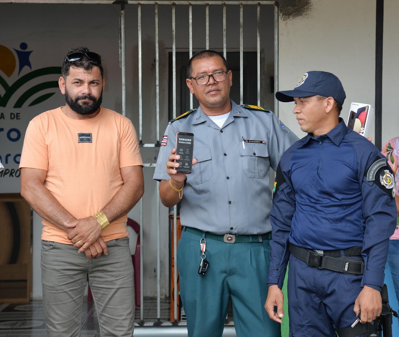 Prefeito Junior Garimpeiro entrega viatura 0 km para Guarda Municipal