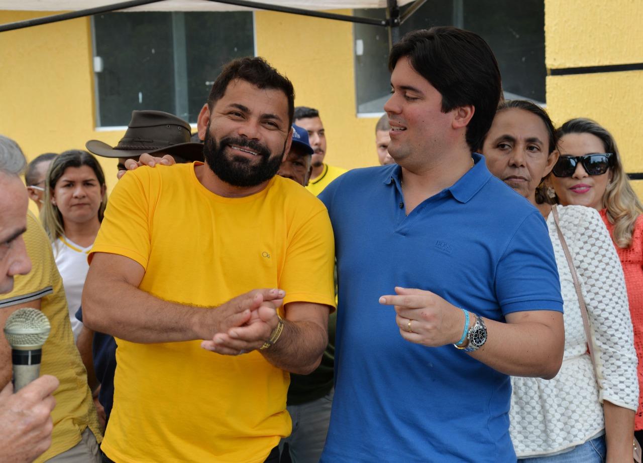 Prefeito Junior Garimpeiro entrega ambulância e inaugura escola em um fim de semana de sonhos realizados