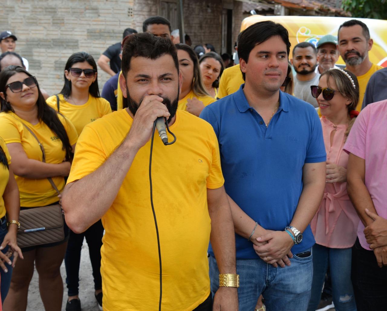 Prefeito Junior Garimpeiro entrega ambulância e inaugura escola em um fim de semana de sonhos realizados