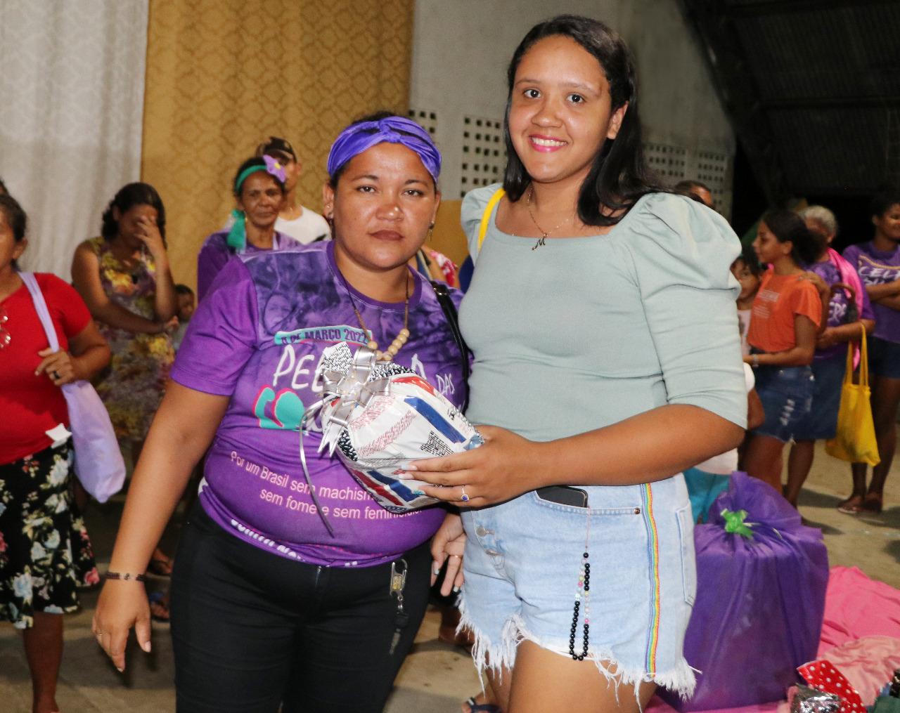 Semana marcada pela caminhada das mulheres centronovenses pelo fim da violência contra a mulher