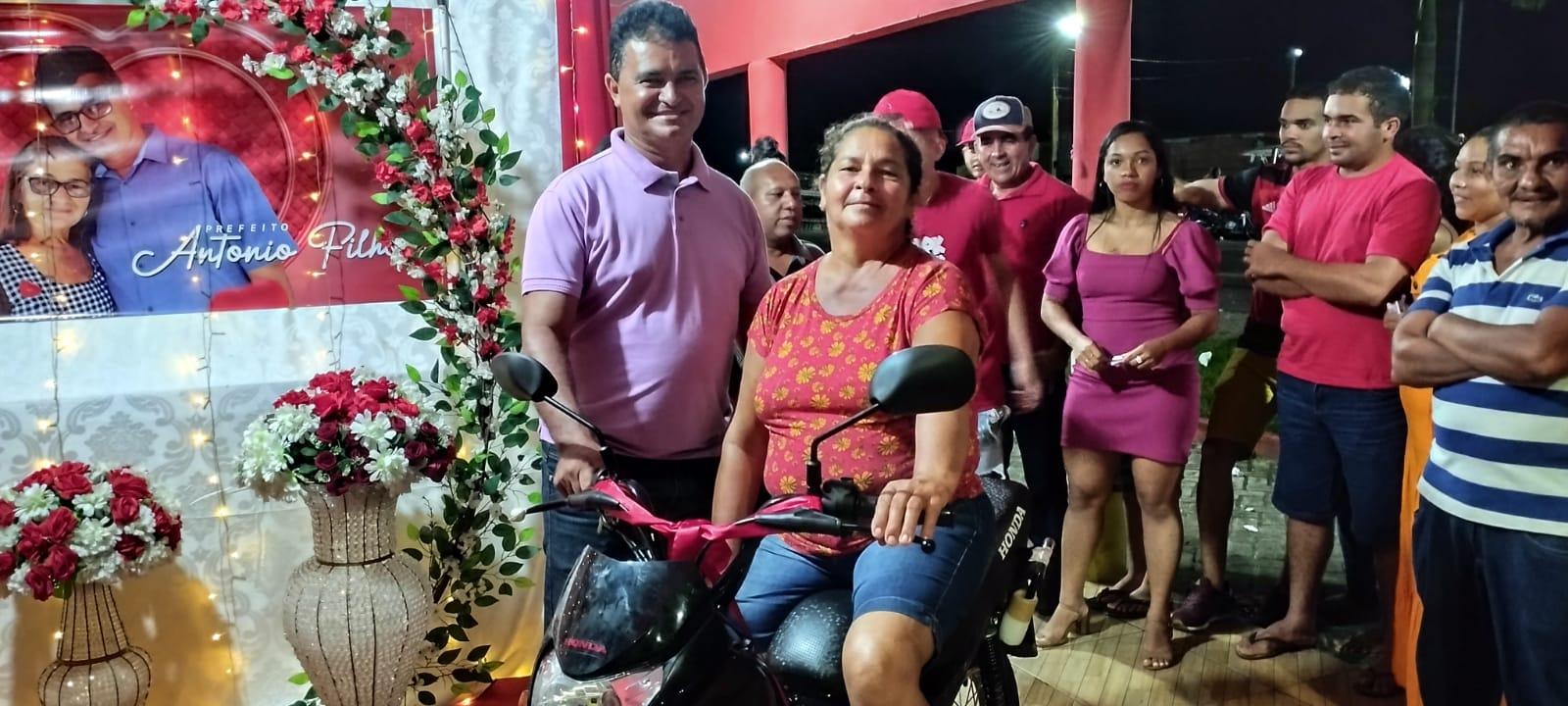 Antonio Filho mais uma vez realiza uma grande festa para comemorar o Dia das Mães