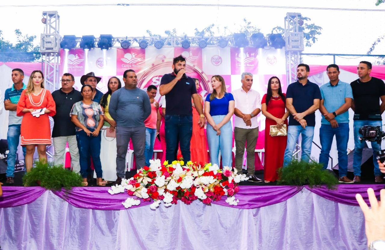 Show das Mães trouxe prêmios, homenagens e carinho na comemoração ao Dia das Mães em Centro Novo