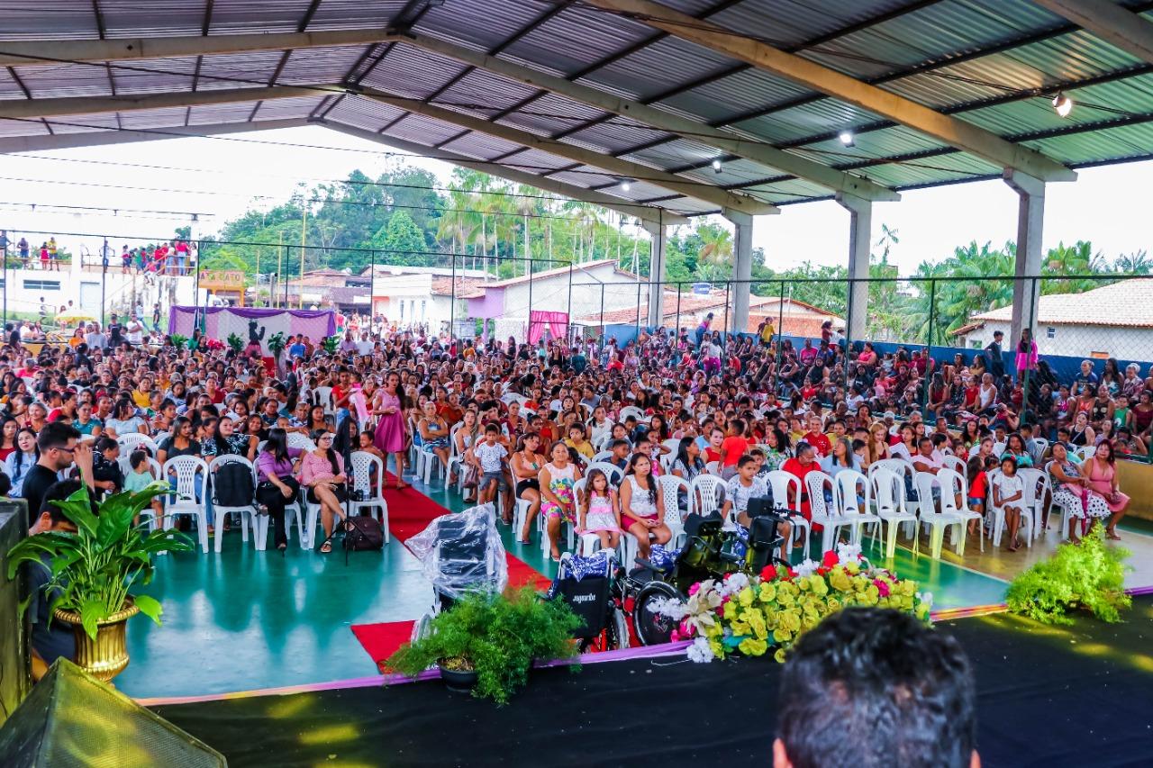 Show das Mães trouxe prêmios, homenagens e carinho na comemoração ao Dia das Mães em Centro Novo