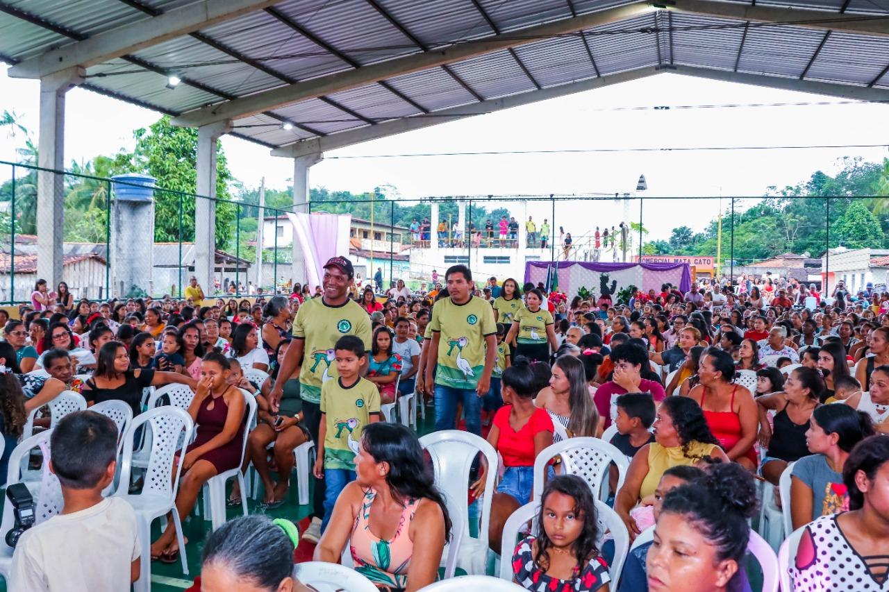 Show das Mães trouxe prêmios, homenagens e carinho na comemoração ao Dia das Mães em Centro Novo