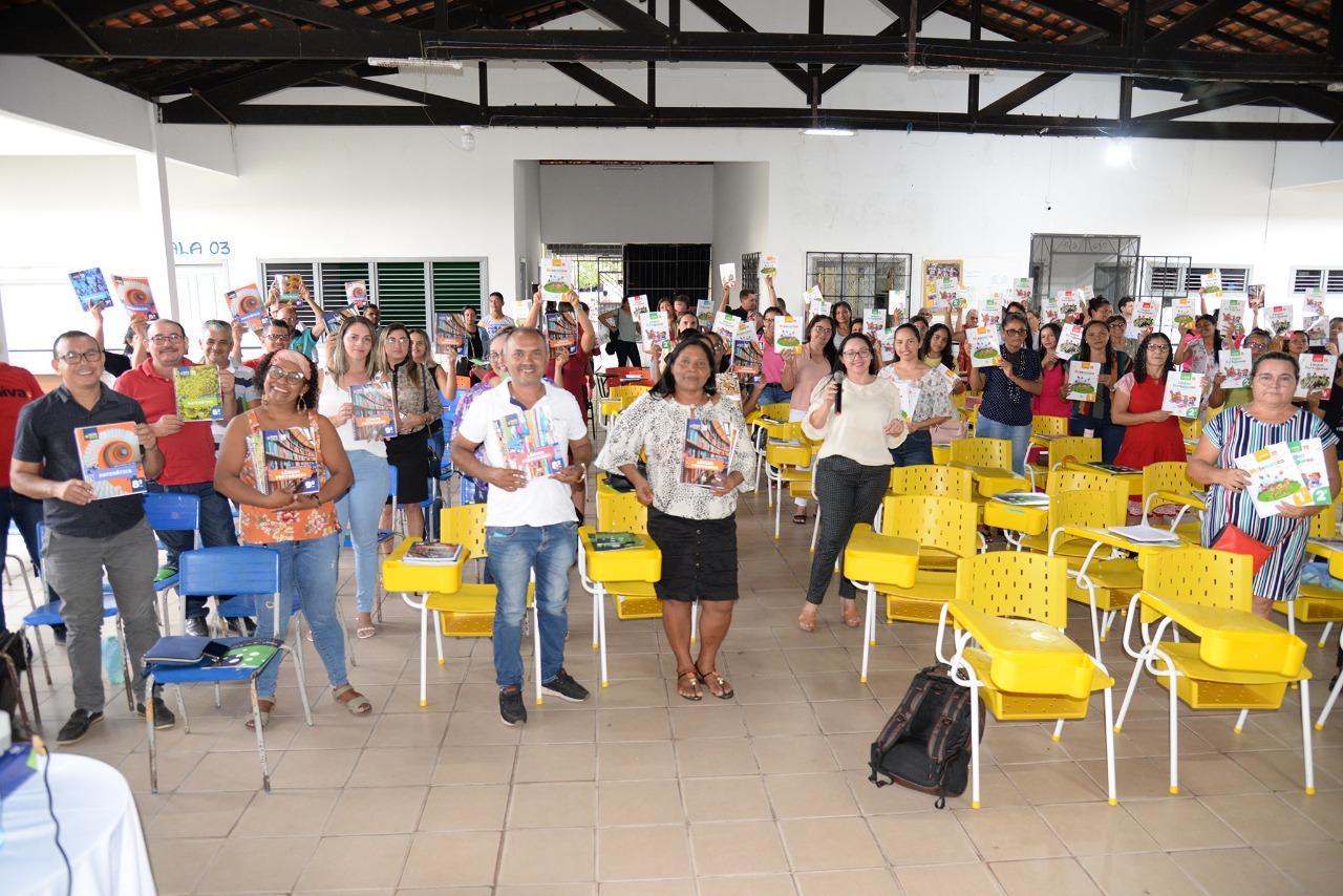 Semed de Centro Novo promove Formação Continuada para professores, coordenadores, gestores e supervisores