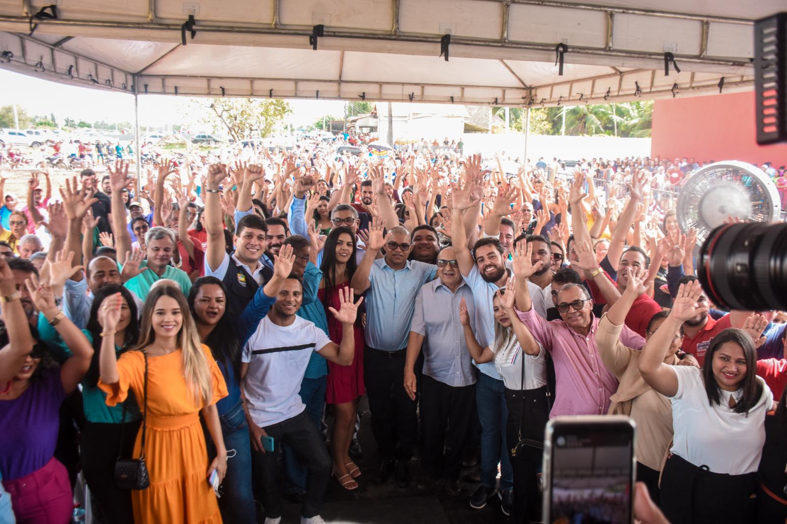 Caçula Coelho celebra dia de grandes inaugurações em Presidente Médici