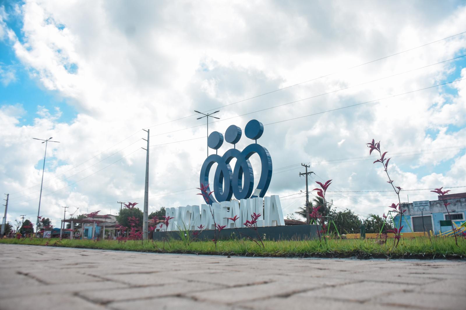 Caçula Coelho celebra dia de grandes inaugurações em Presidente Médici