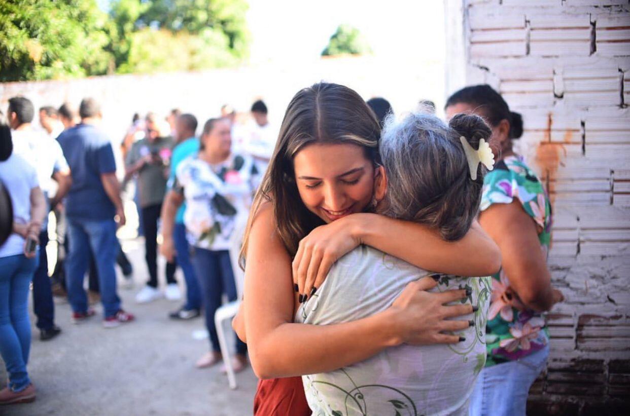 Governador Luís Rocha recepciona Amanda Gentil