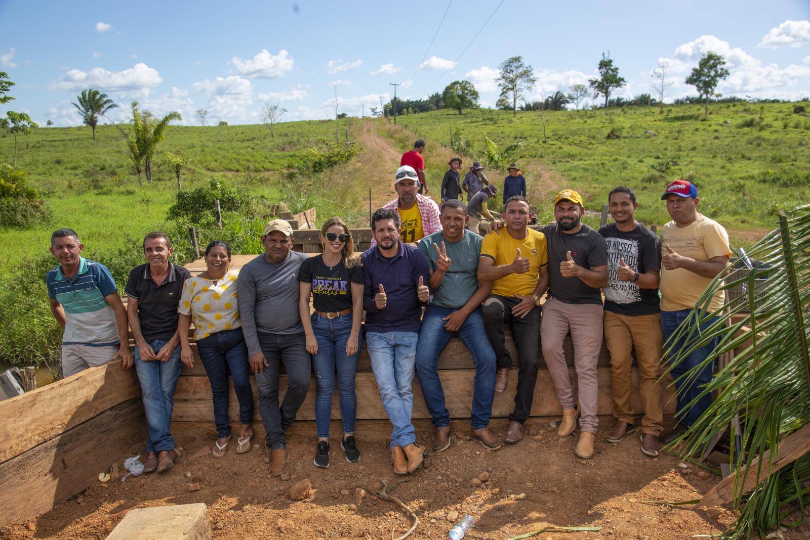 Comitiva “Centro Novo não pode parar” realiza dia de vistoria em estradas e ponte