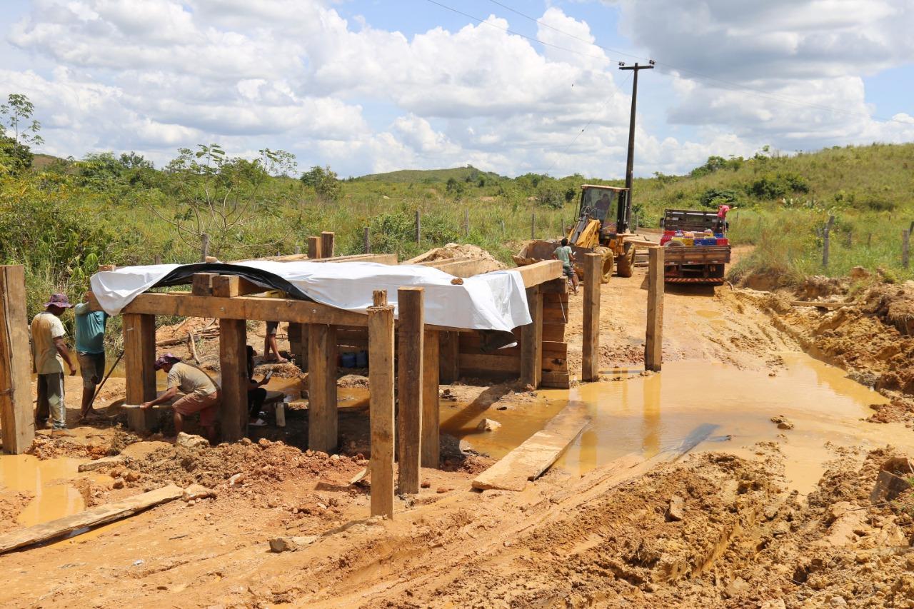 Melhoria nas estradas vicinais e construção de pontes, Centro Novo avançando