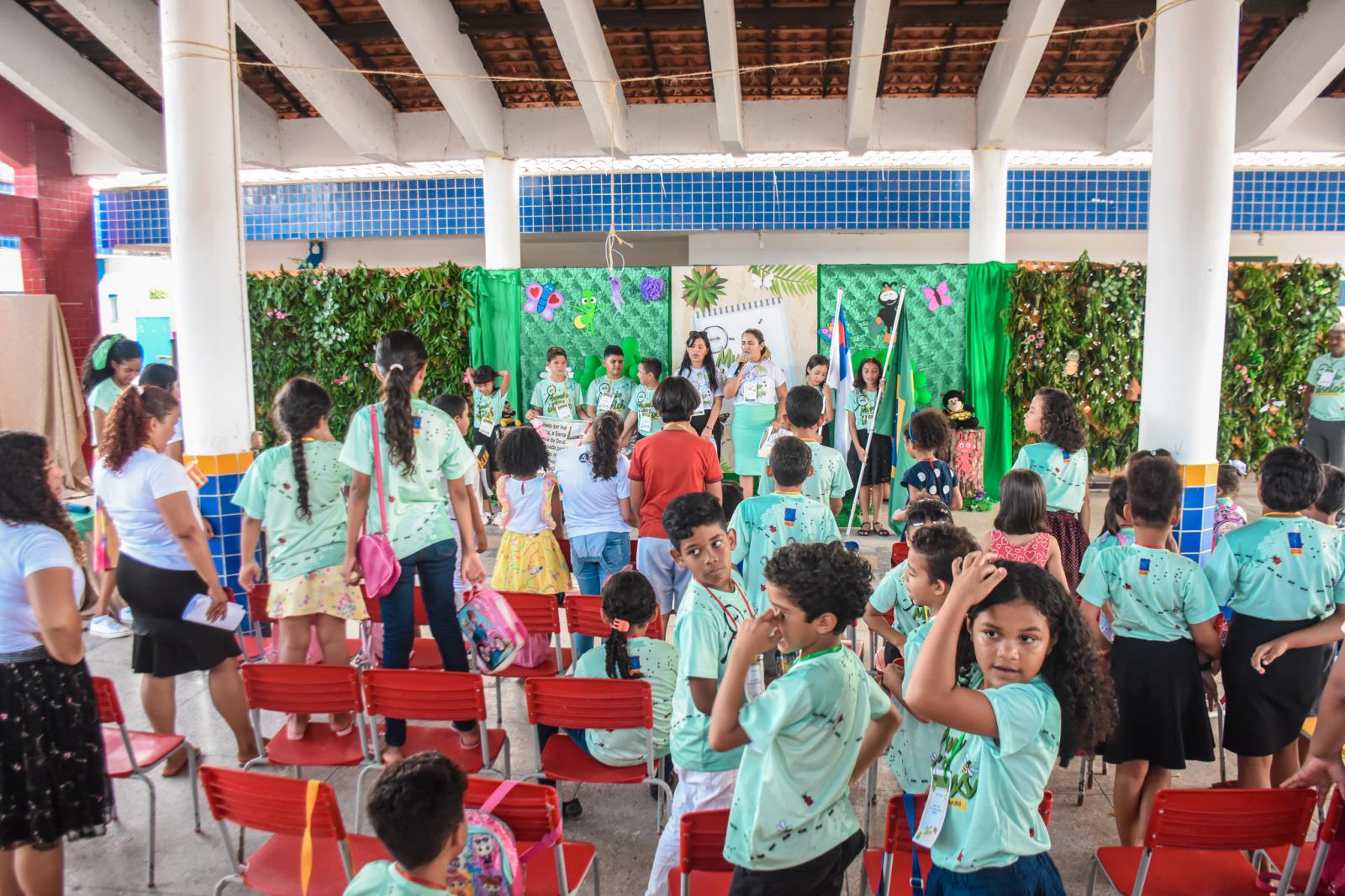 A Escola Cristã de Férias leva orientação e a palavra de Deus as crianças de Maracaçumé