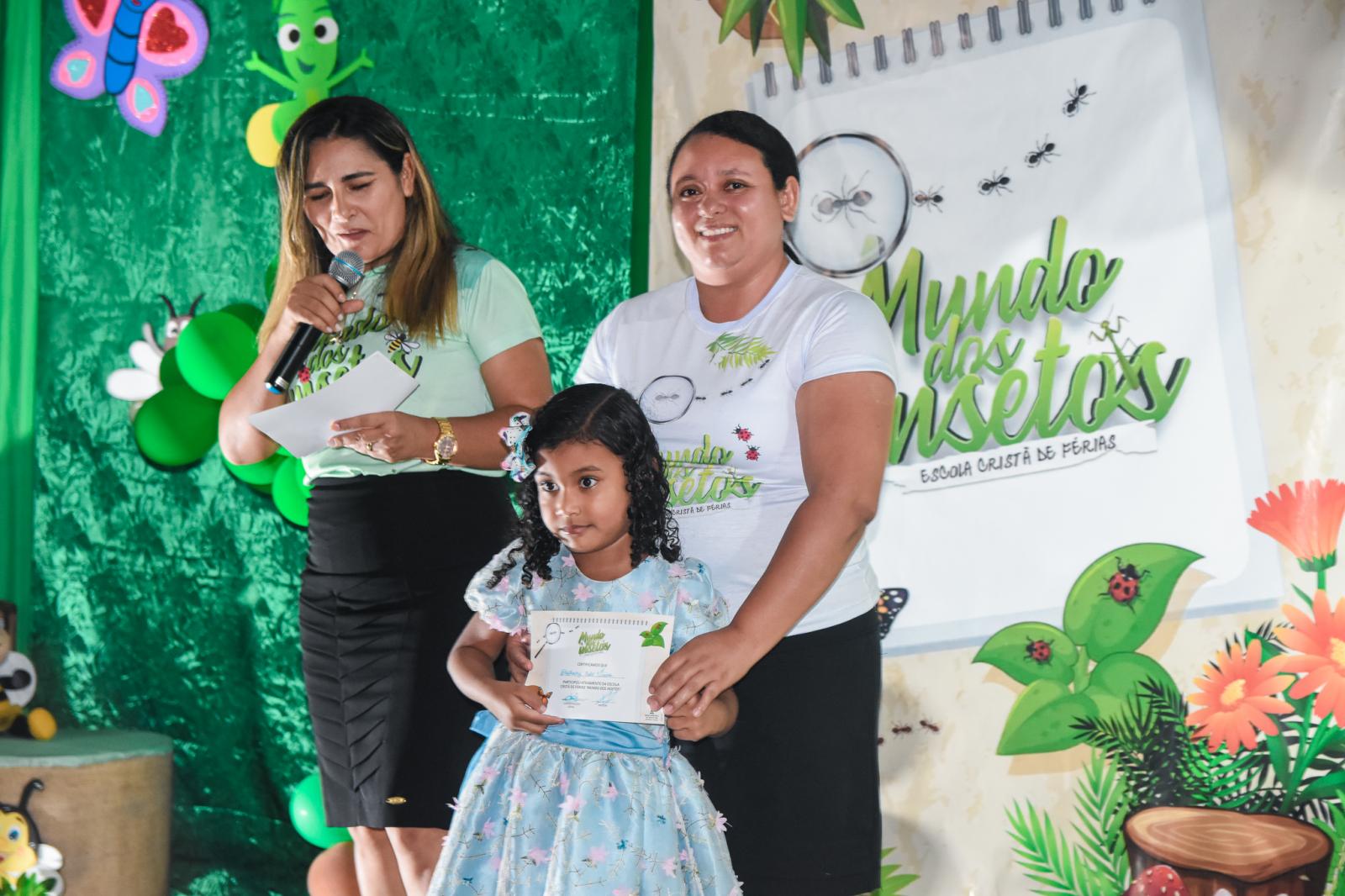 A Escola Cristã de Férias leva orientação e a palavra de Deus as crianças de Maracaçumé