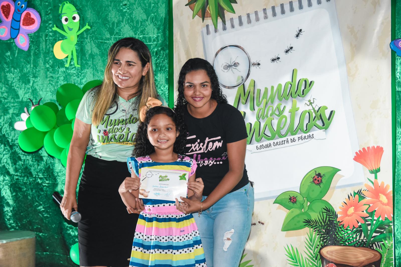 A Escola Cristã de Férias leva orientação e a palavra de Deus as crianças de Maracaçumé