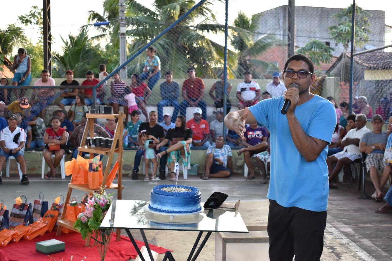 Dia dos Pais comemorado com bingo e show de prêmios em Presidente Médici