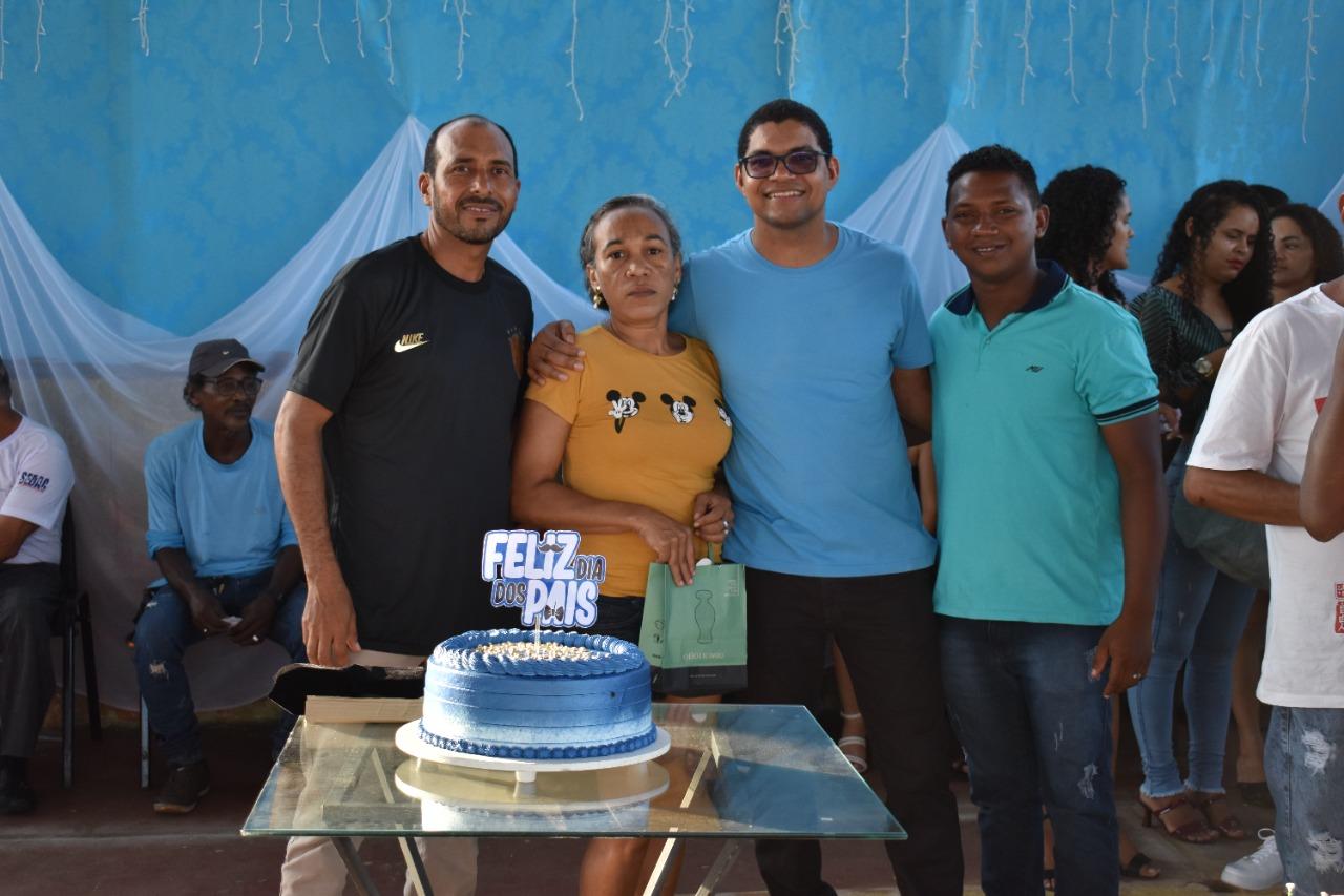 Dia dos Pais comemorado com bingo e show de prêmios em Presidente Médici