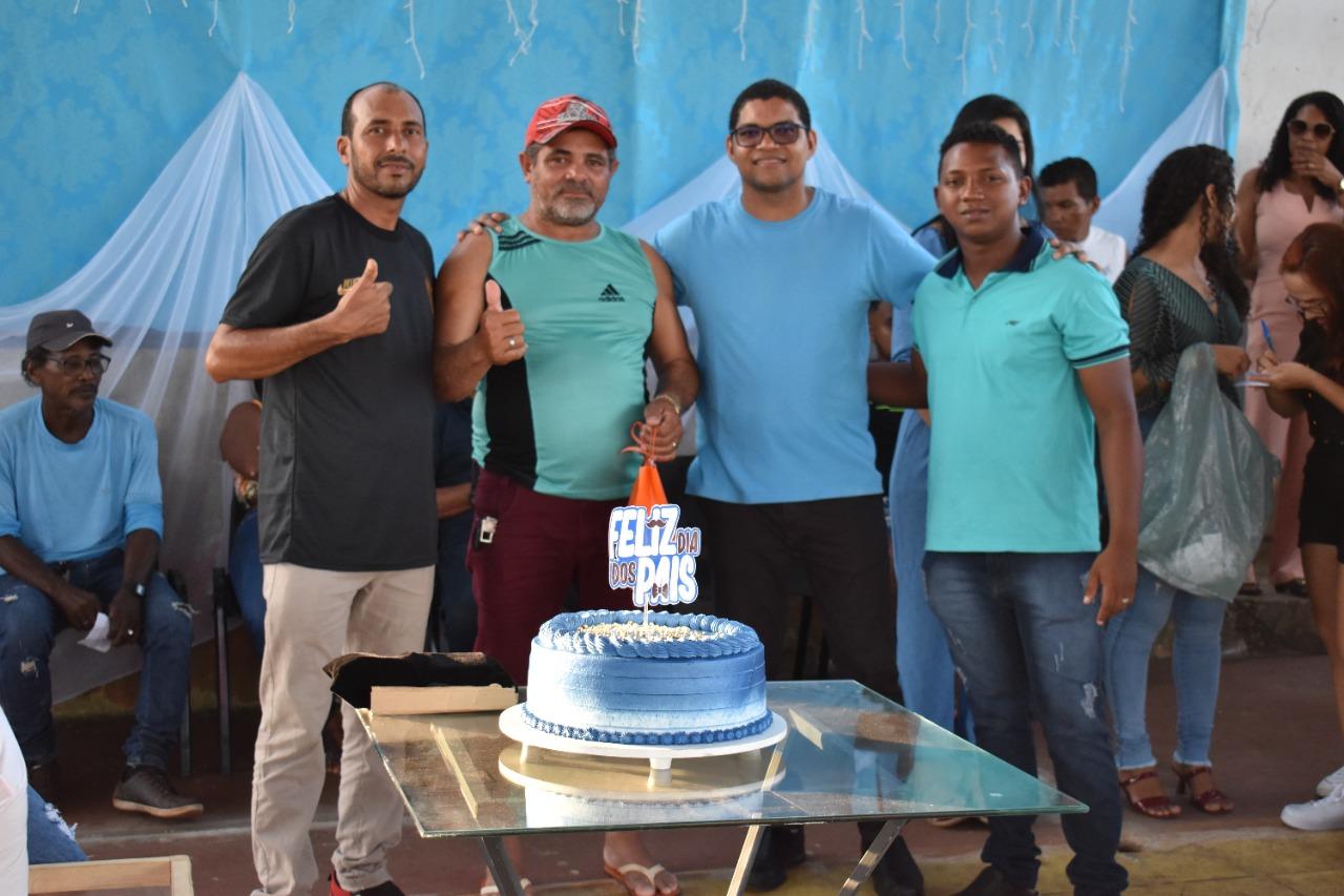 Dia dos Pais comemorado com bingo e show de prêmios em Presidente Médici