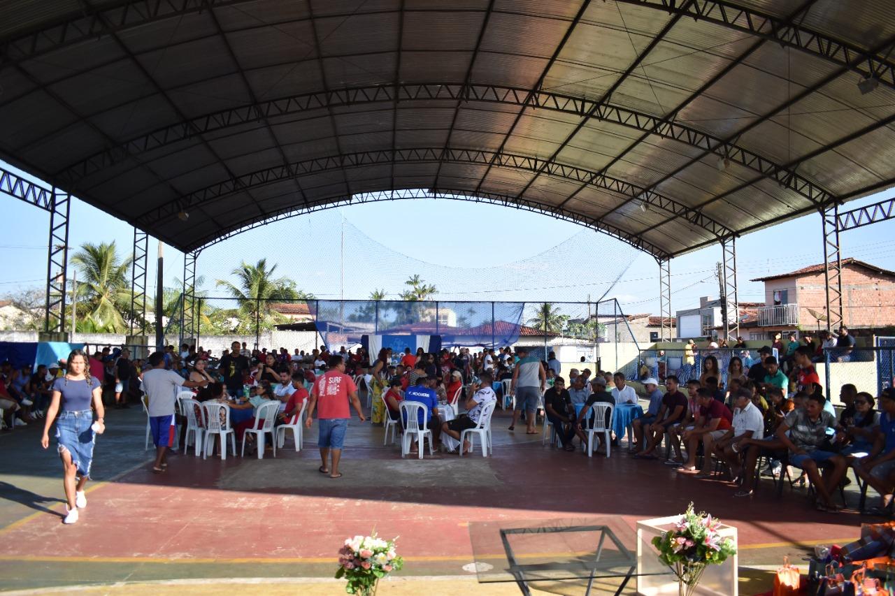 Dia dos Pais comemorado com bingo e show de prêmios em Presidente Médici