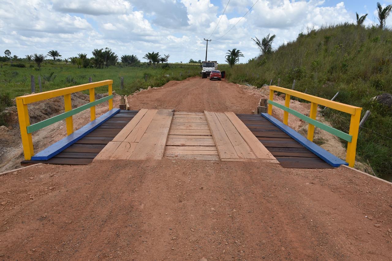 Recuperação de vicinais e construção de pontes; em Centro Novo a Prefeitura tem trabalho