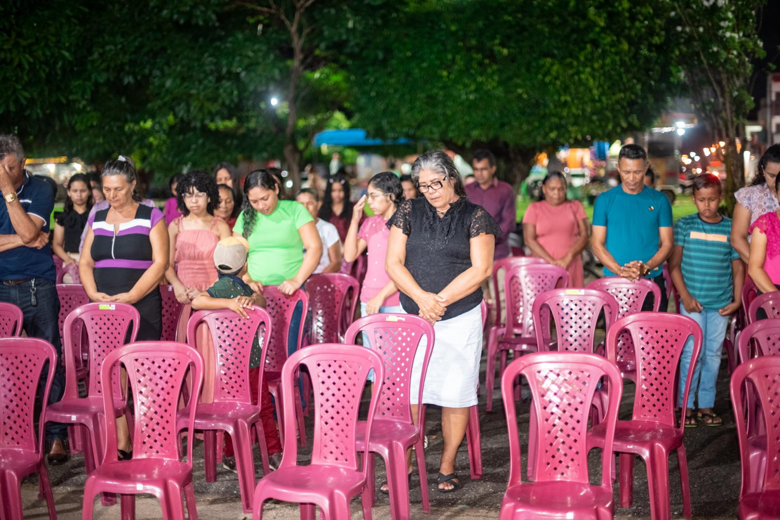 Irmã Angelita e Família realizam culto de gratidão a Deus