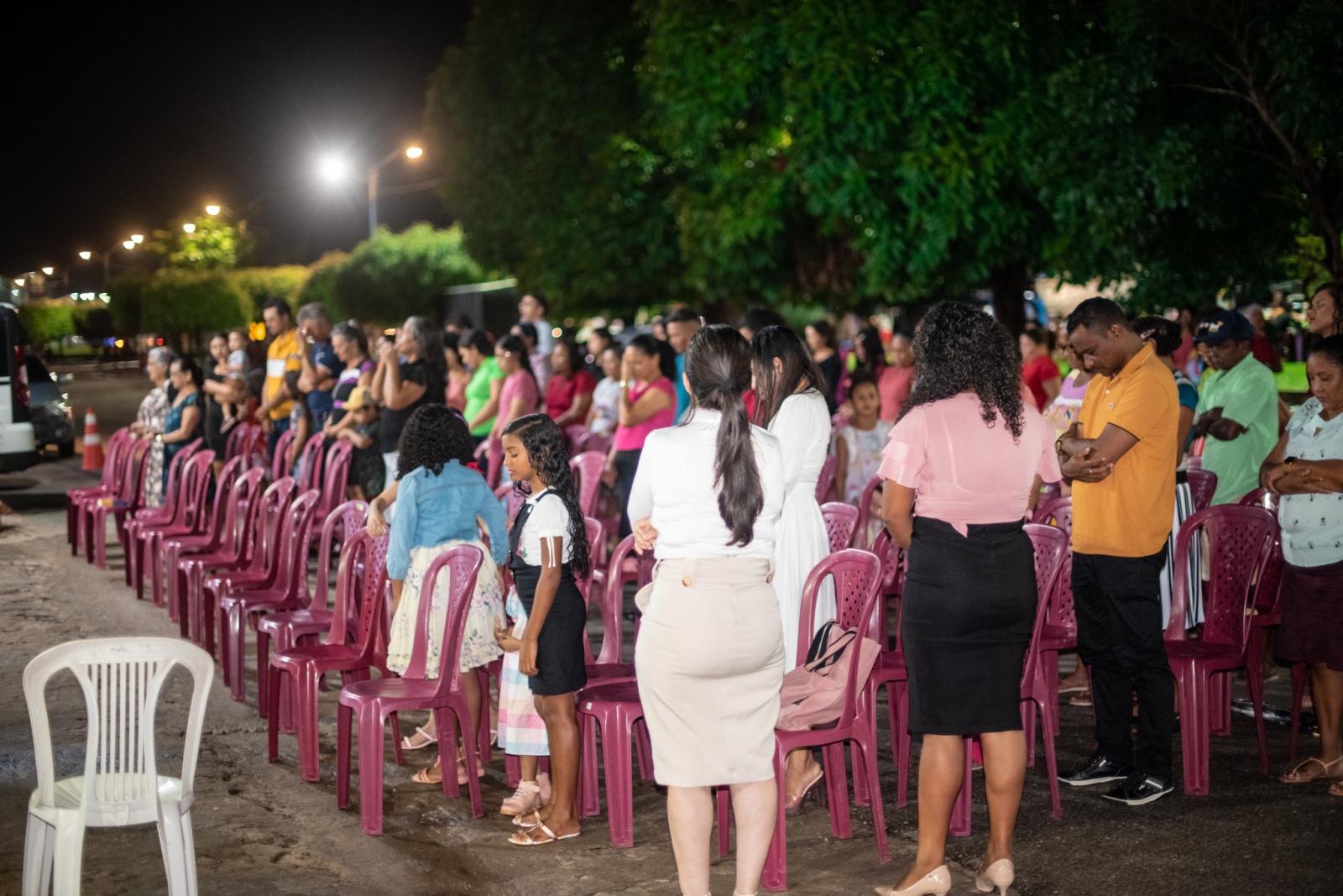 Irmã Angelita e Família realizam culto de gratidão a Deus