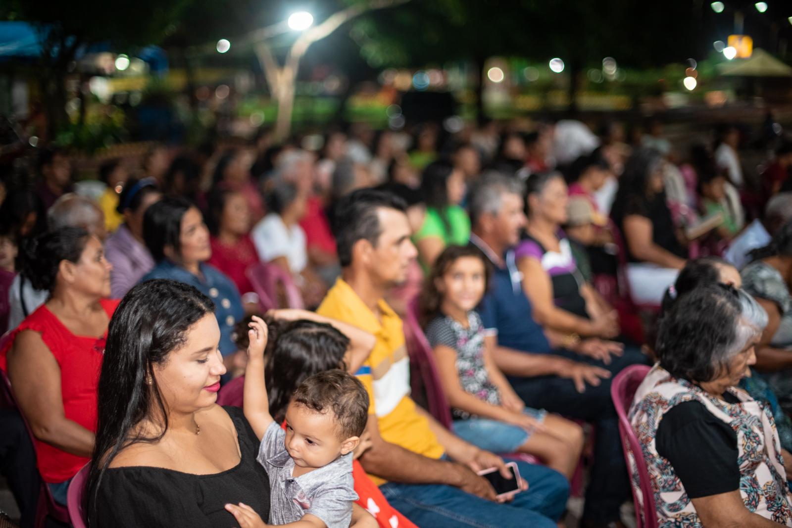 Irmã Angelita e Família realizam culto de gratidão a Deus