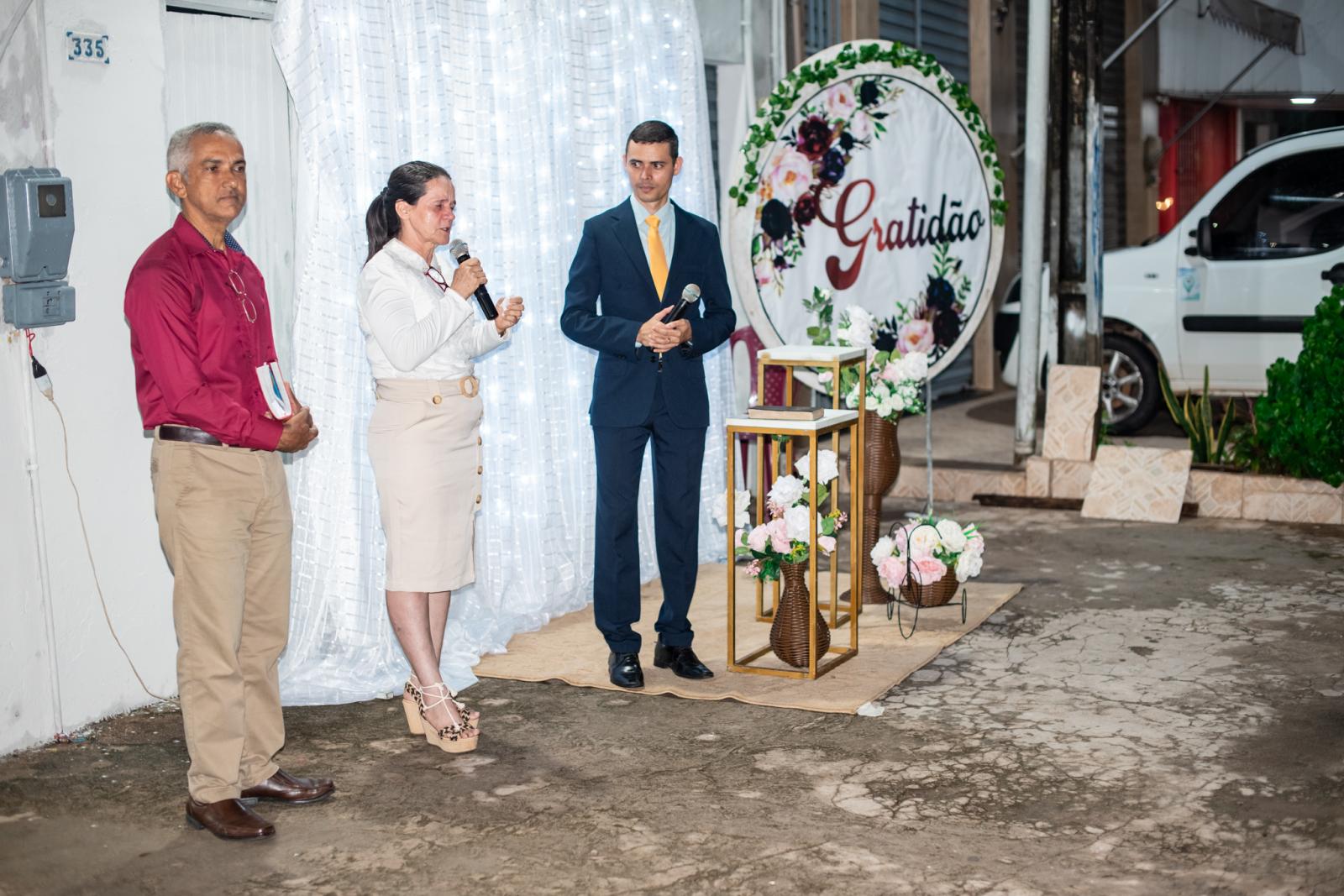 Irmã Angelita e Família realizam culto de gratidão a Deus