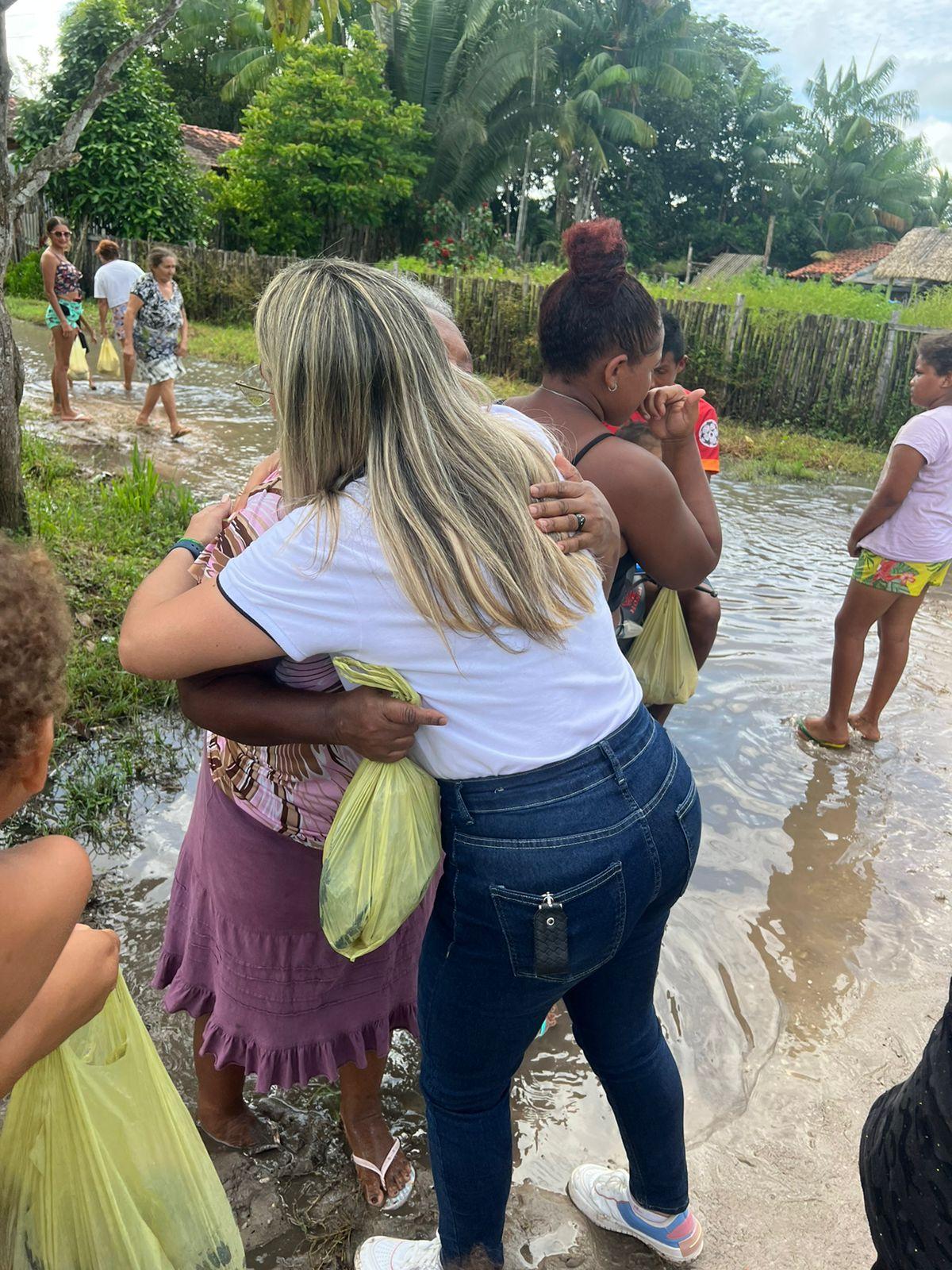 Ato de amor e solidariedade, a Semana Santa começa com mais 2 mil quilos de peixes distribuídos